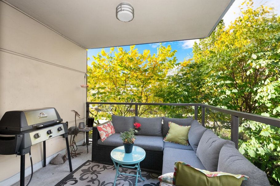 308 683 W Victoria Park North Vancouver, BC - 16