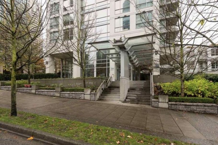 707 1420 W Georgia Street Vancouver, BC - 2