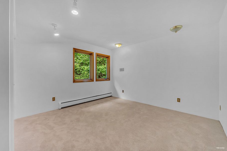 2901 Allan Road North Vancouver, BC - 25