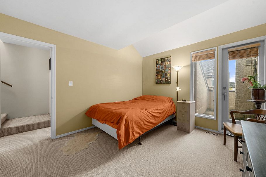 6 230 W 15th Street North Vancouver, BC - 23