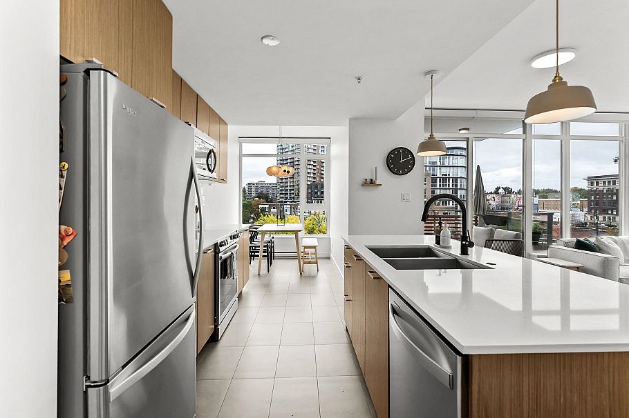 709 2321 Scotia Street Vancouver, BC - 14