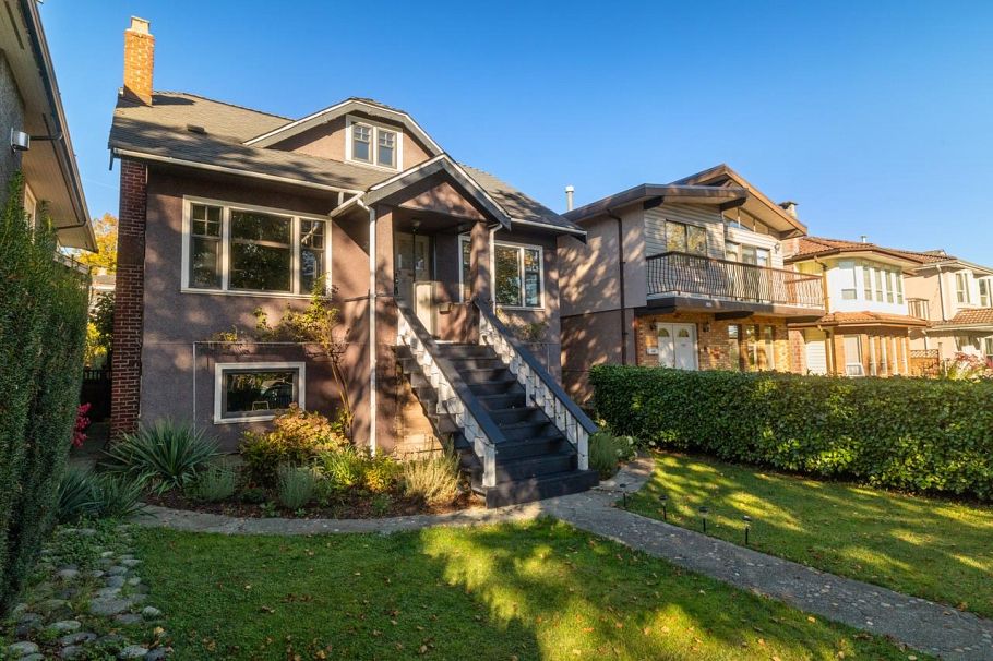 2125 E 5th Avenue Vancouver, BC - 36