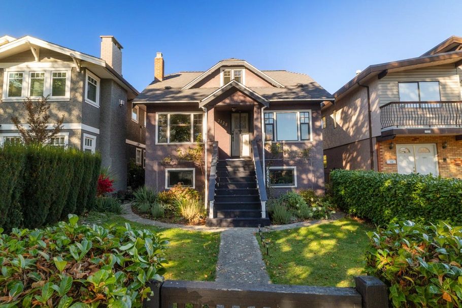 2125 E 5th Avenue Vancouver, BC - 1