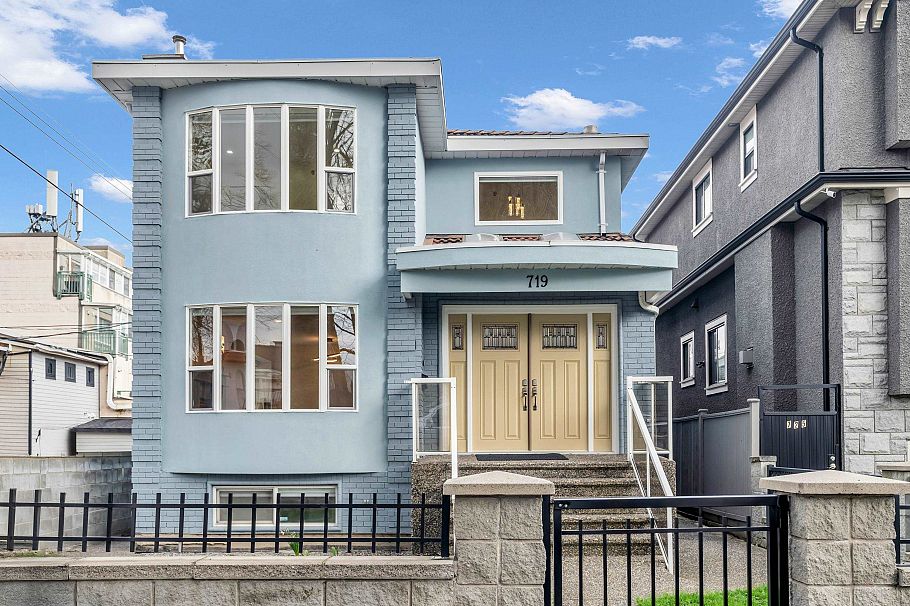 719 E 27th Avenue Vancouver, BC - 1