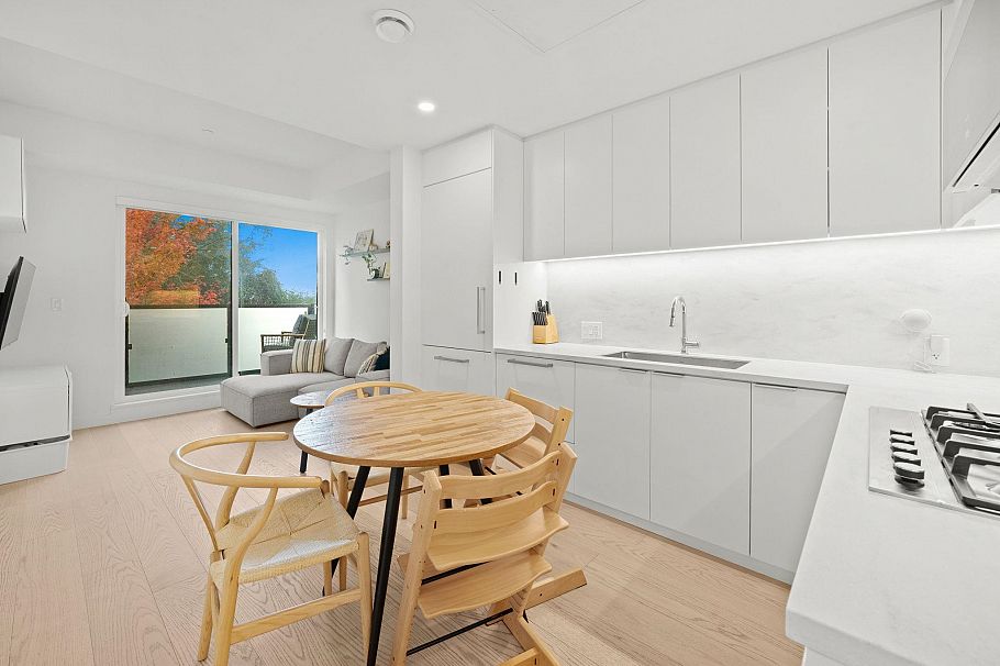 107 650 E 2nd Street North Vancouver, BC - 12