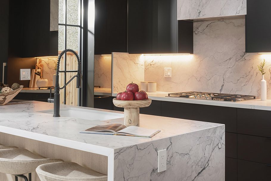 1 240 E 37th Avenue Vancouver, BC - 5