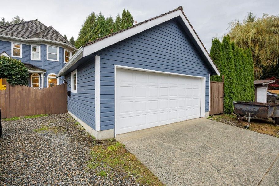 1806 Deep Cove Road North Vancouver, BC - 38