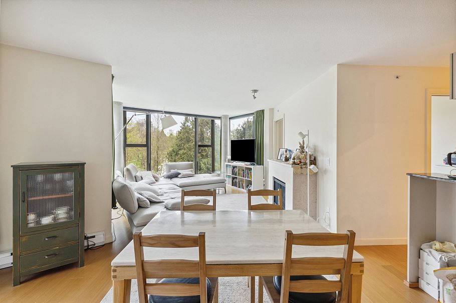 501 683 Victoria Park West North Vancouver, BC - 14