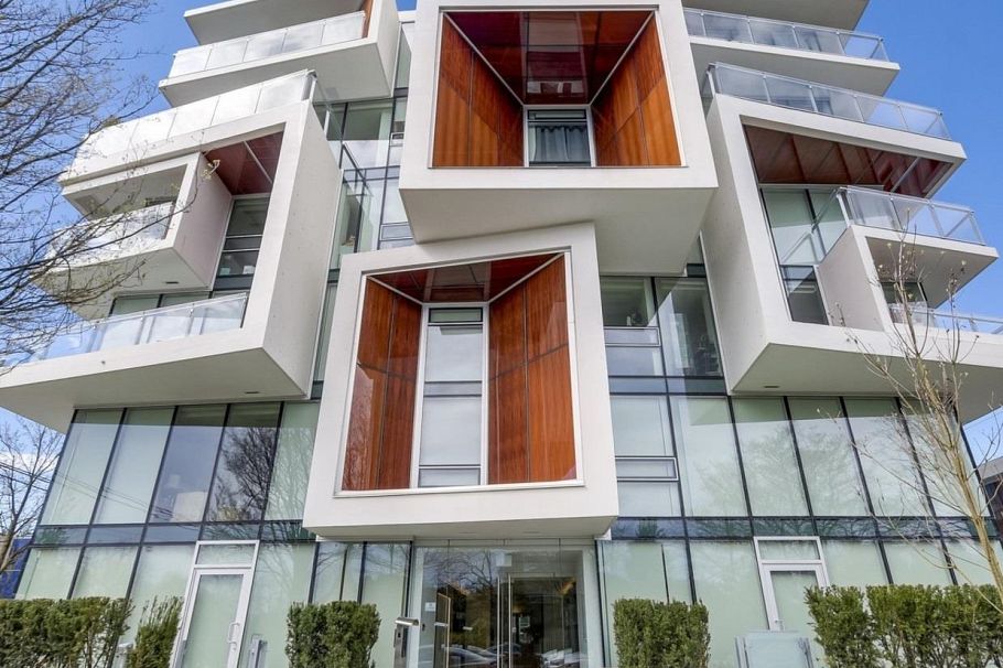 601 5699 Baillie Street Vancouver, BC - 4