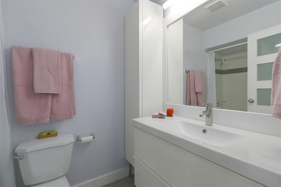 303 1717 W 13th Avenue Vancouver, BC - 5