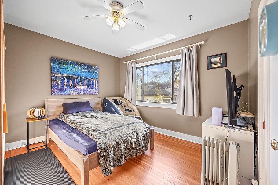 3576 W 17th Avenue Vancouver, BC - 14