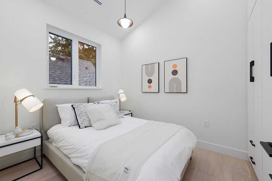 1 65 E King Edward Avenue Vancouver, BC - 15