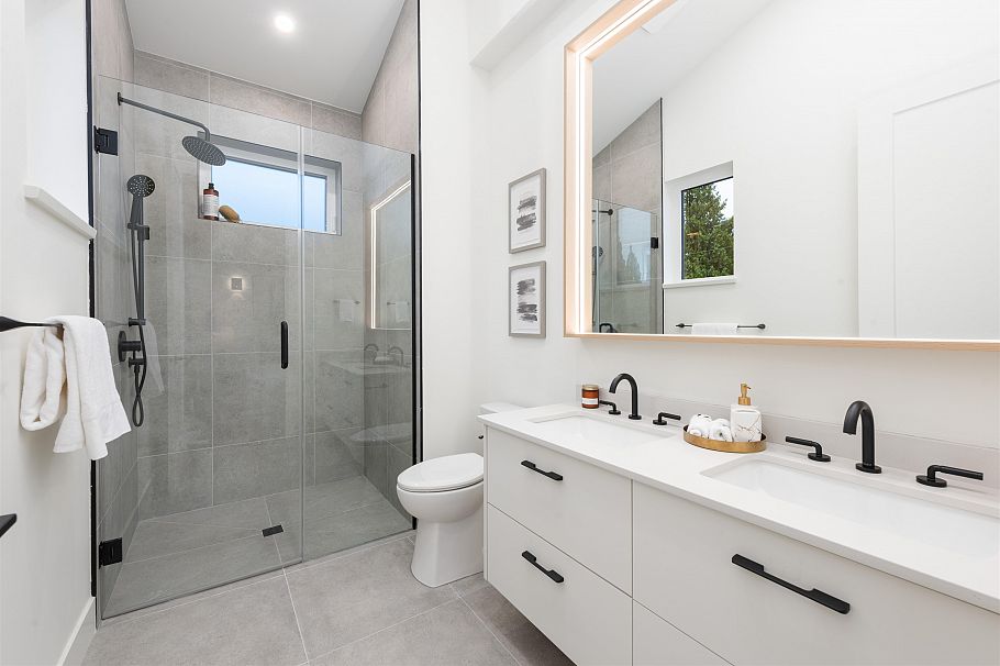 1 65 E King Edward Avenue Vancouver, BC - 20