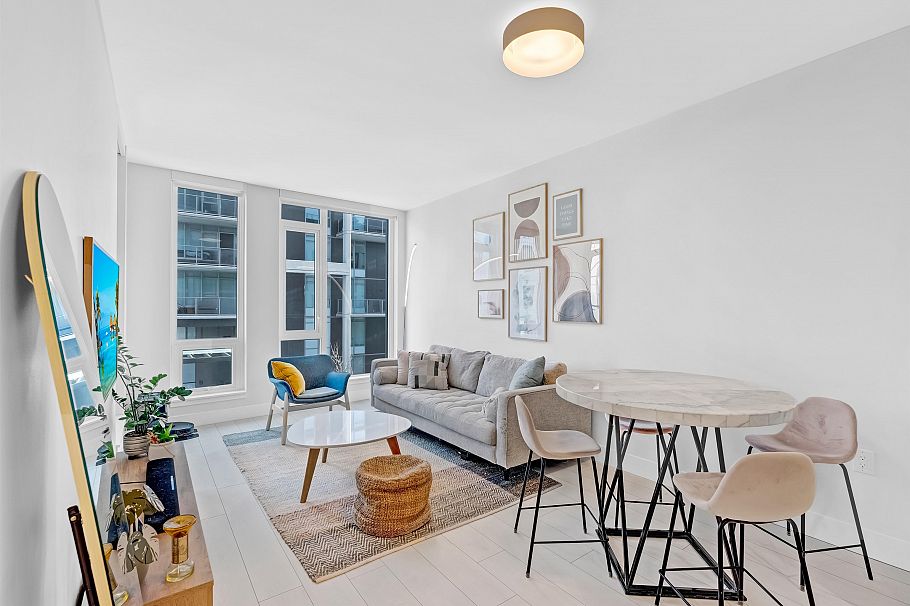 353 8575 Rivergrass Drive Vancouver, BC - 4