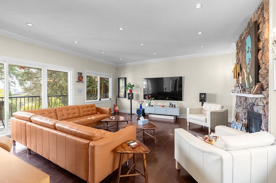 324 E 24th Street North Vancouver, BC - 11