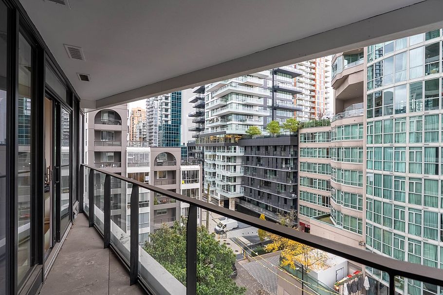 708 889 Pacific Street Vancouver, BC - 19