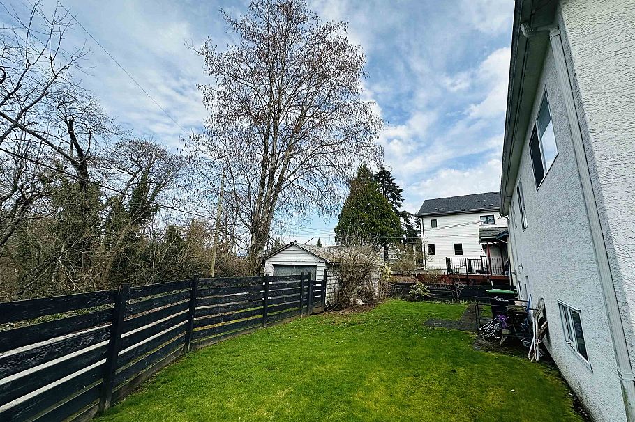 2925 E 25th Avenue Vancouver, BC - 6