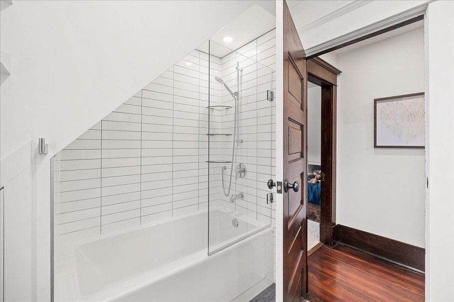 2029 Graveley Street Vancouver, BC - 28