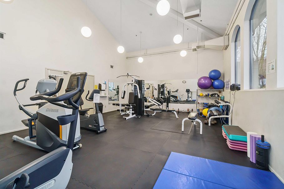 311 1859 Spyglass Place Vancouver, BC - 27