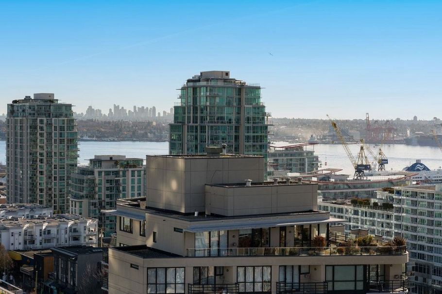 1707 151 W 2nd Street North Vancouver, BC - 36