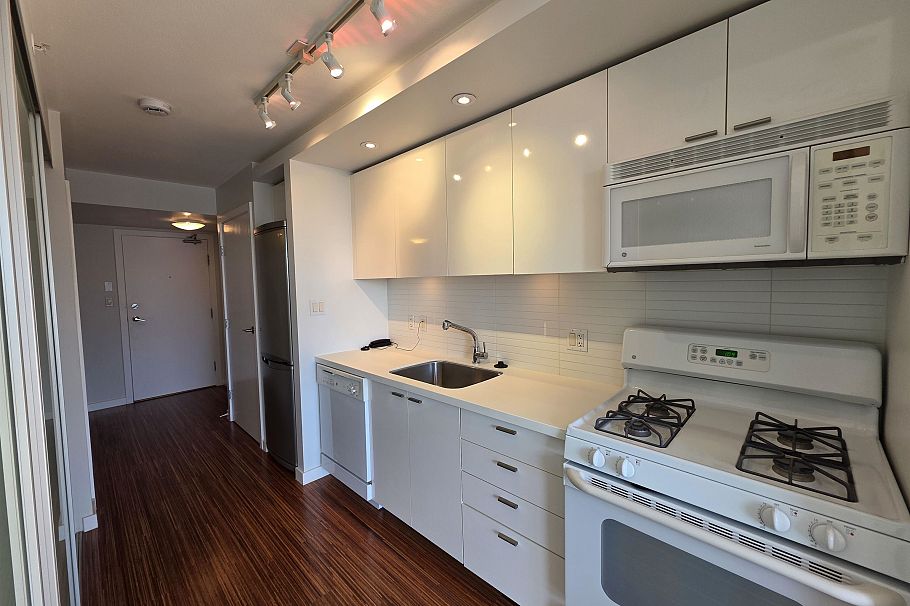 806 328 E 11th Avenue Vancouver, BC - 6