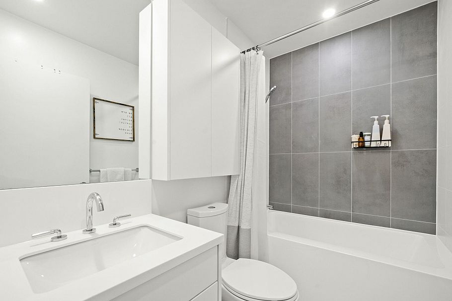 107 650 E 2nd Street North Vancouver, BC - 18