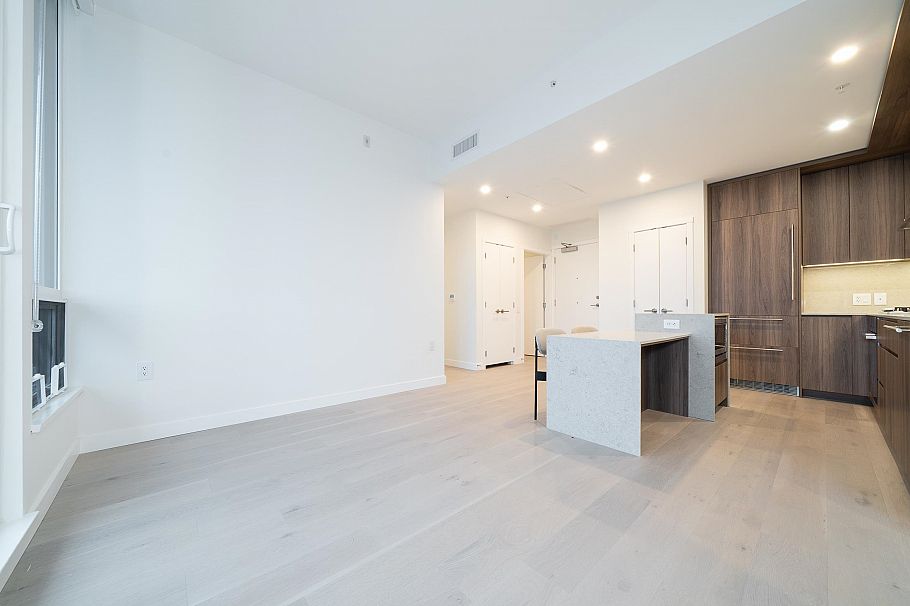 505 5212 Cambie Street Vancouver, BC - 2