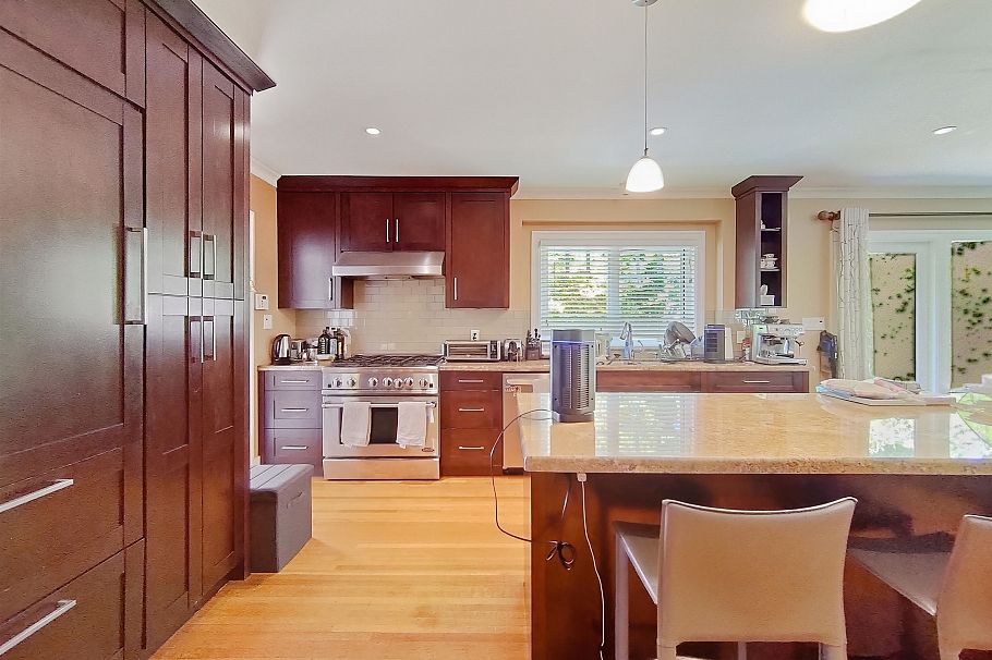 3521 W 39th Avenue Vancouver, BC - 8