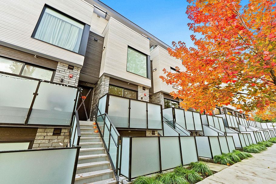 107 650 E 2nd Street North Vancouver, BC - 30