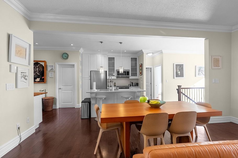 324 E 24th Street North Vancouver, BC - 8