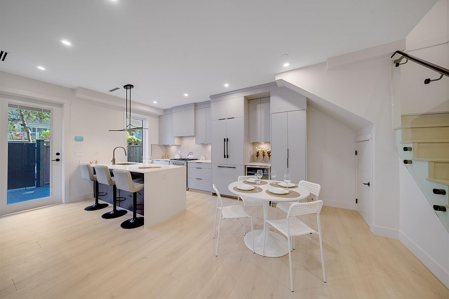 4 3836 W 8th Avenue Vancouver, BC - 4