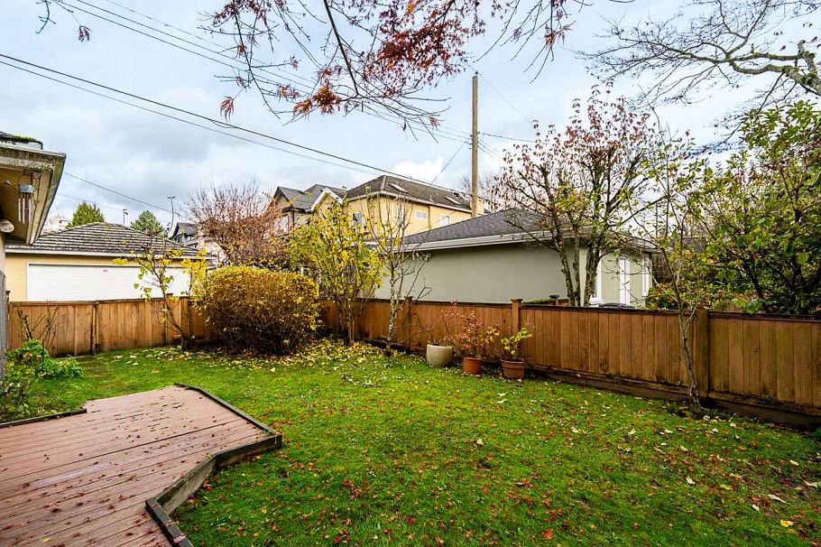 2443 W 47th Avenue Vancouver, BC - 27