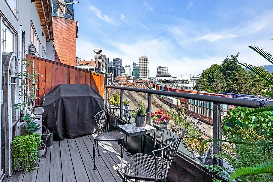 83 Alexander Street Vancouver, BC - 14