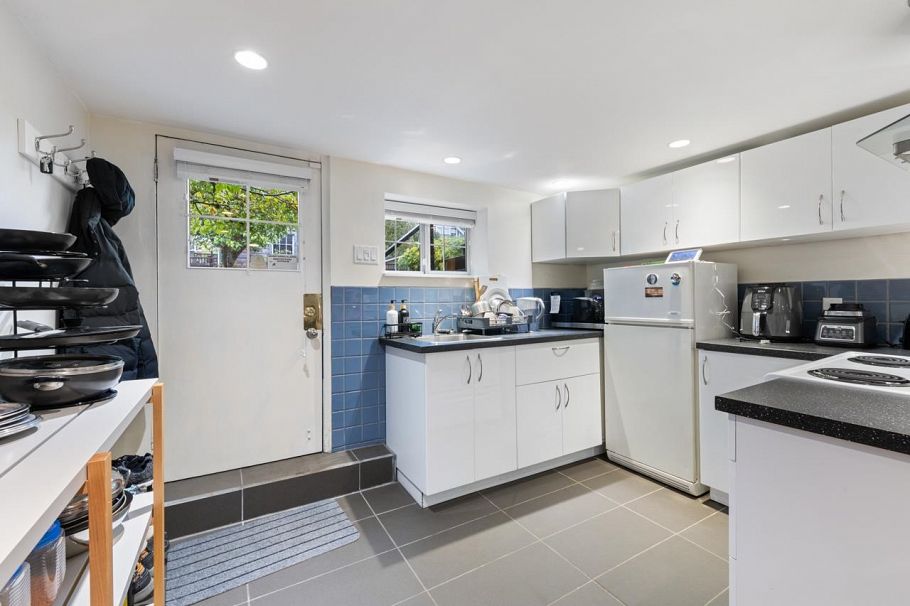 2125 E 5th Avenue Vancouver, BC - 31