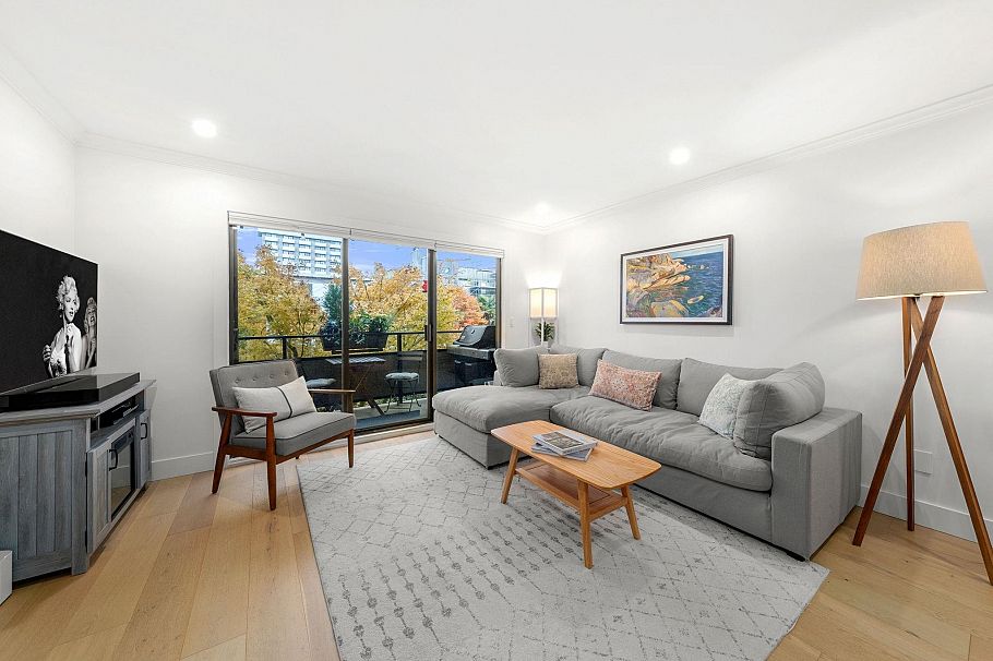 201 1130 W 13th Avenue Vancouver, BC - 4