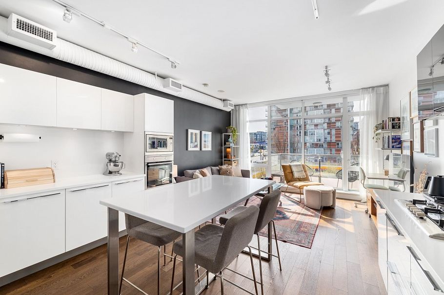 518 108 E 1st Avenue Vancouver, BC - 1