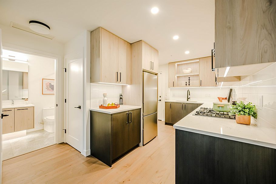 303 6859 Cambie Street Vancouver, BC - 7