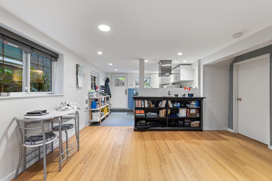 2125 E 5th Avenue Vancouver, BC - 24