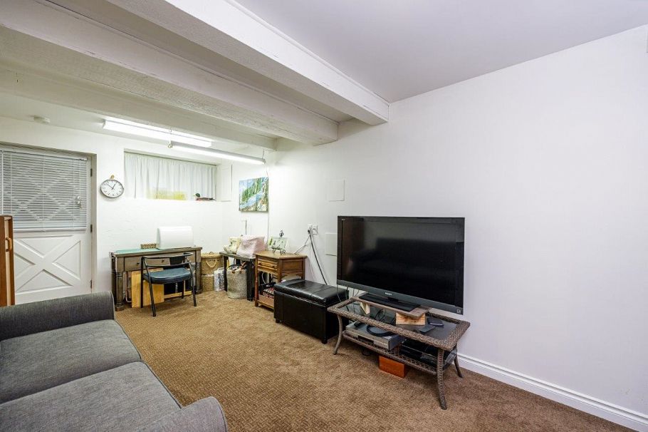 1061 Gladwin Drive North Vancouver, BC - 25