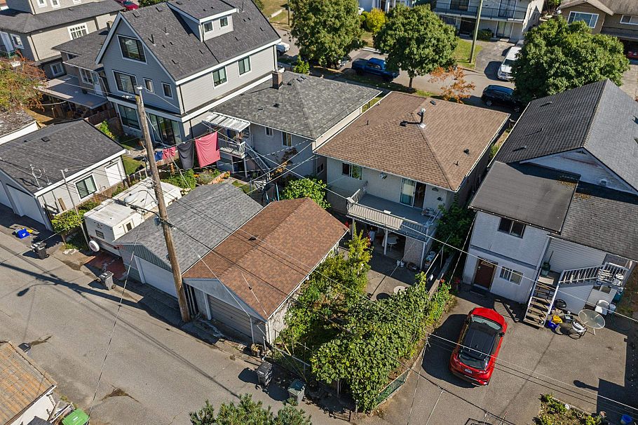 5131 Ann Street Vancouver, BC - 5