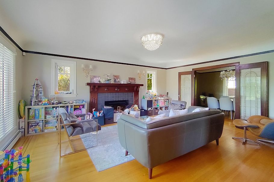 3521 W 39th Avenue Vancouver, BC - 3