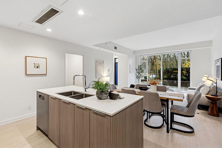 TH1431 Hunter Street North Vancouver, BC - 16