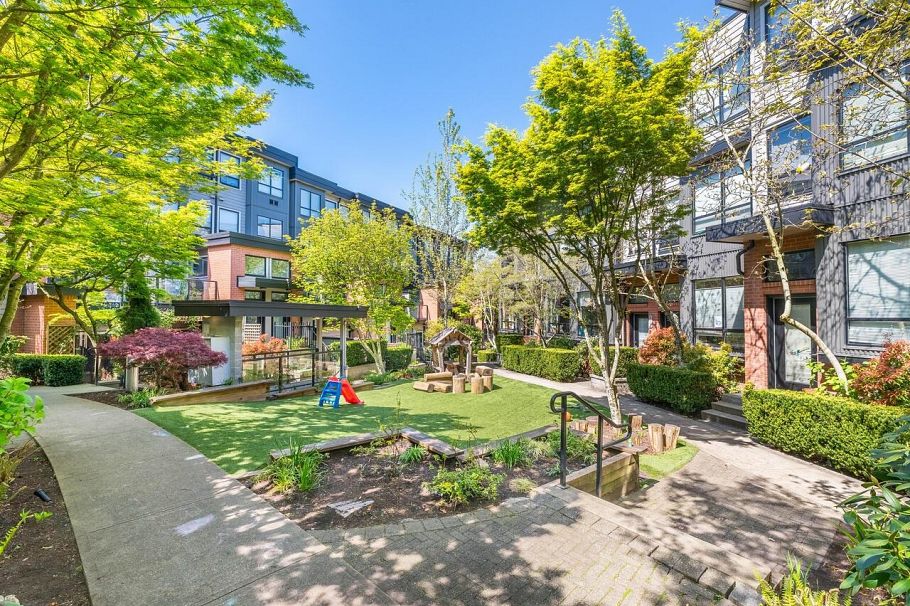 1871 Stainsbury Avenue Vancouver, BC - 24