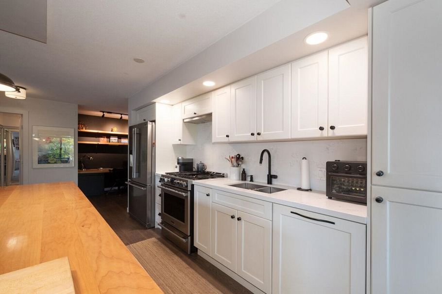 308 683 W Victoria Park North Vancouver, BC - 11