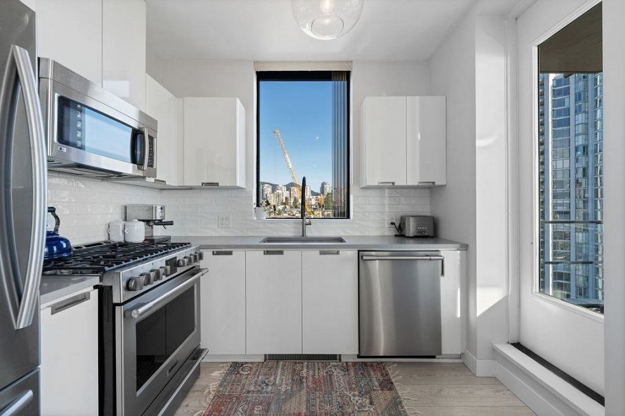 1707 151 W 2nd Street North Vancouver, BC - 14