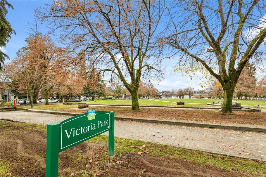 2029 Graveley Street Vancouver, BC - 39