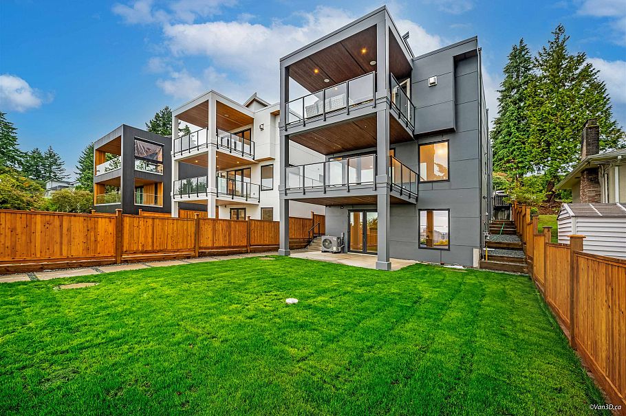 973 Adderley Street North Vancouver, BC - 5