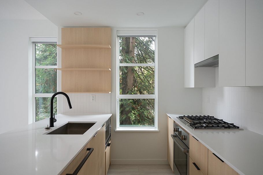 211 2045 Heritage Park Lane North Vancouver, BC - 6