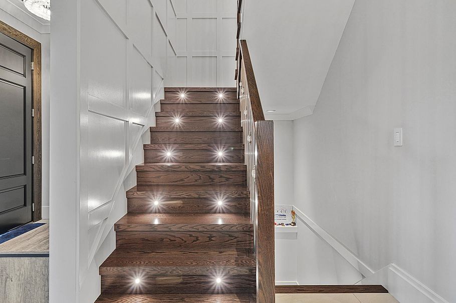 1895 W 60th Avenue Vancouver, BC - 4