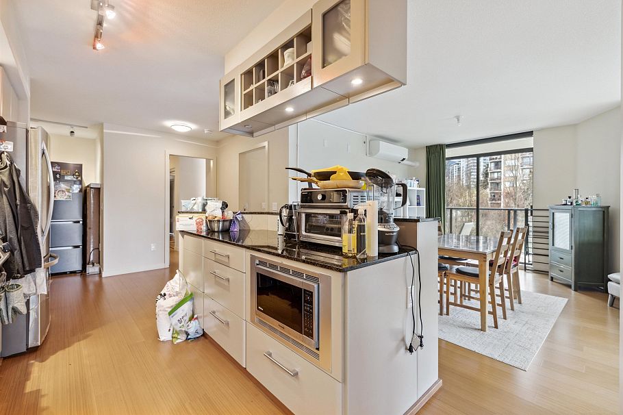 501 683 Victoria Park West North Vancouver, BC - 16